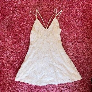 Forever 21 White Lace Mini Dress! Super flowy and cute!! 🫶🏻